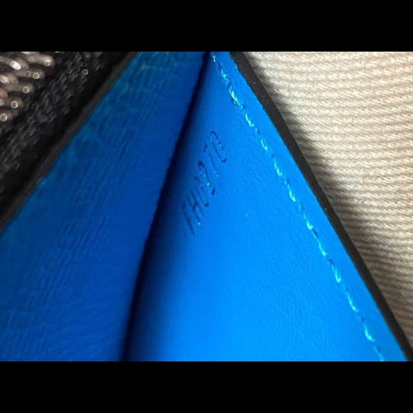 Louis Vuitton Coin Card Holder - Picture 5 of 6